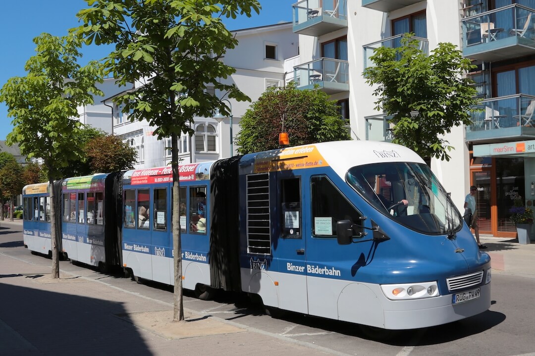 Bäderbahn Elektromobilität in Binz aus der MITTE Binz