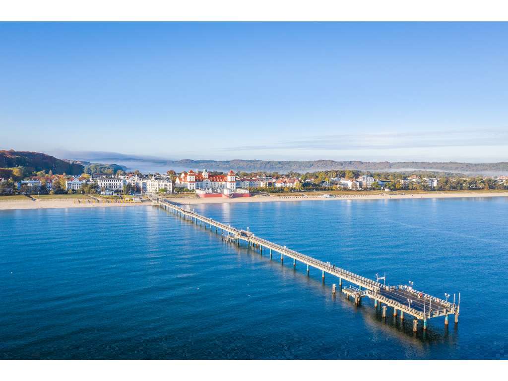 Aus der Mitte Binz: Küstenansicht Binz