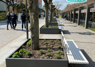 Sitzbänke und Verschönerung am Kurplatz